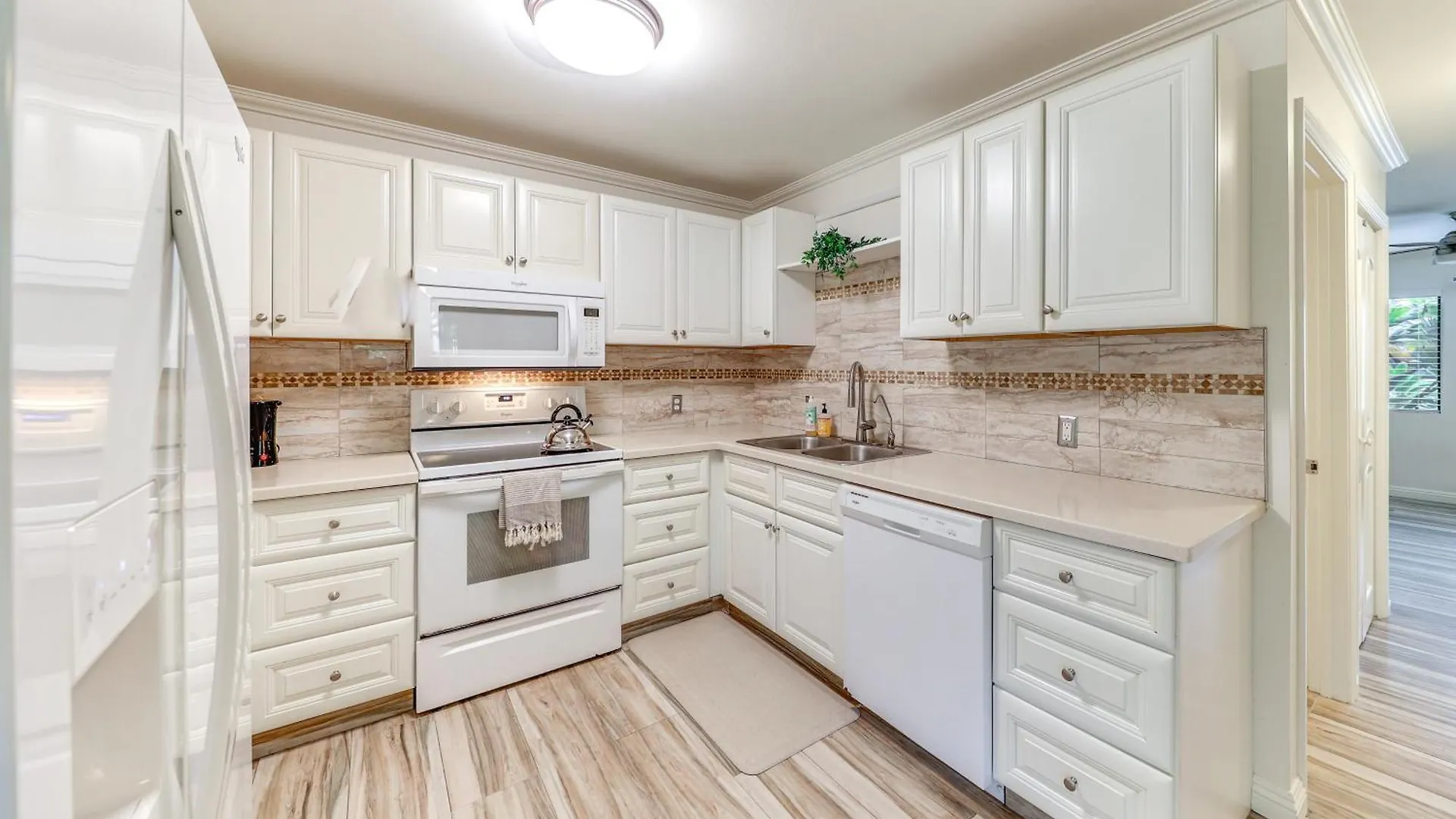 Princeville Condo With Private Sauna About 2 Mi To Beach 0*,  United States