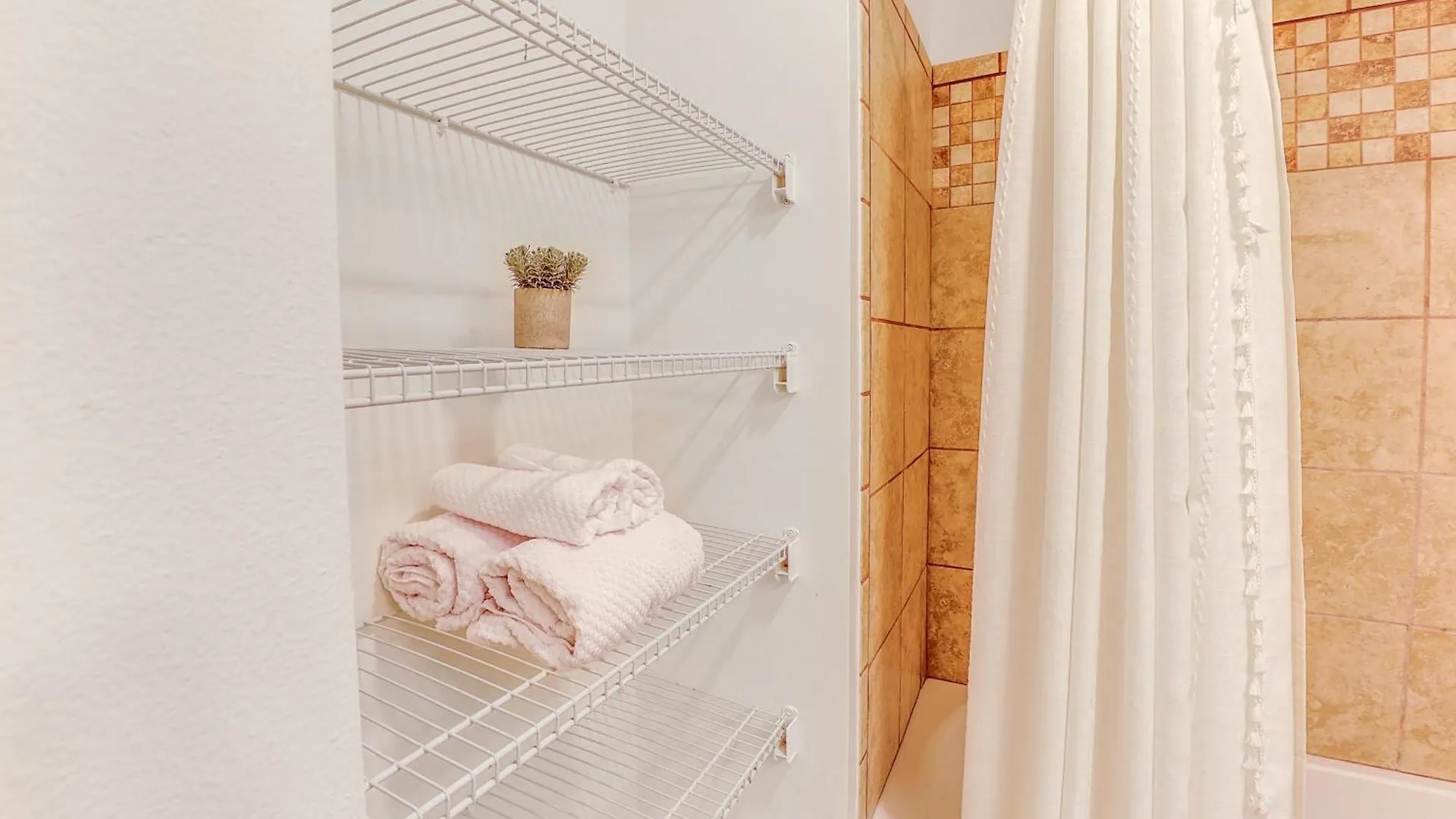 Princeville Condo With Private Sauna About 2 Mi To Beach Apartment