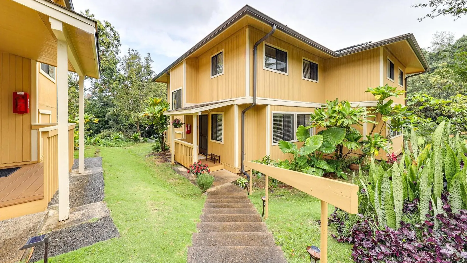 Princeville Condo With Private Sauna About 2 Mi To Beach 0*,